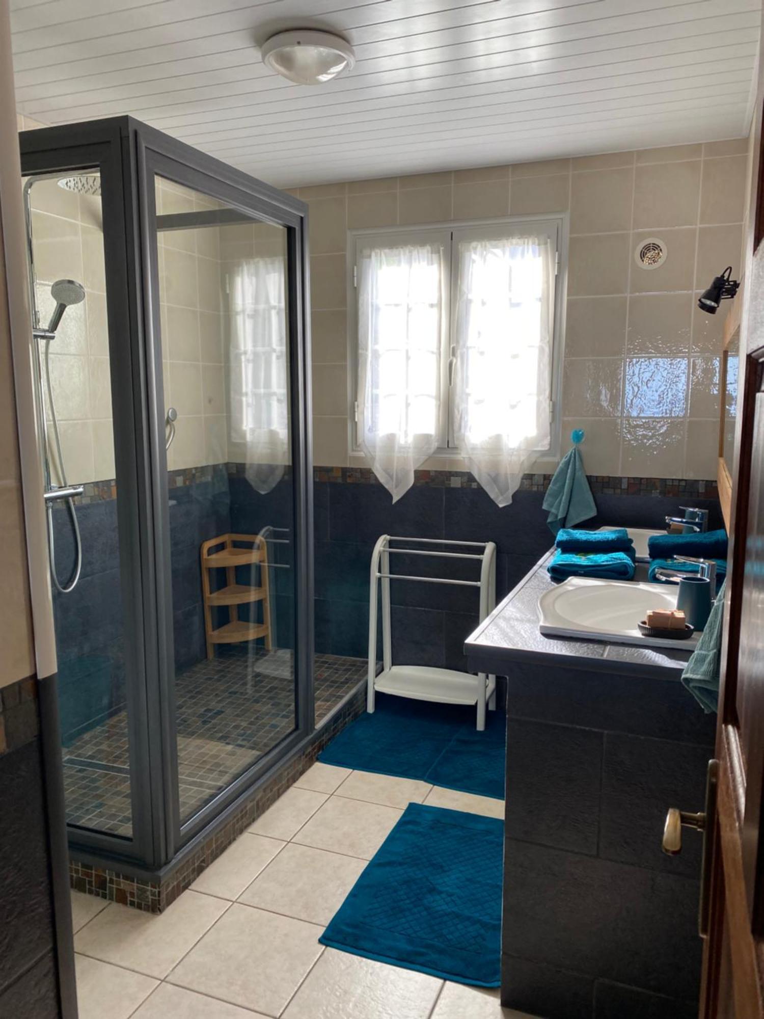 Location Saisonniere A Portee De Vue La Possession Exterior photo